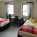 & Gaststaette Bauernstube Гостевой дом 3*