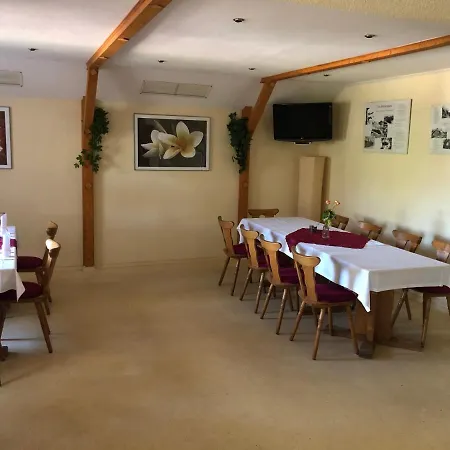 & Gaststaette Bauernstube Heinsdorfergrund