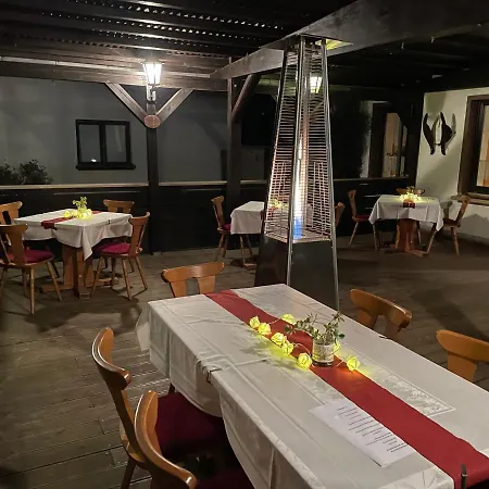 & Gaststaette Bauernstube