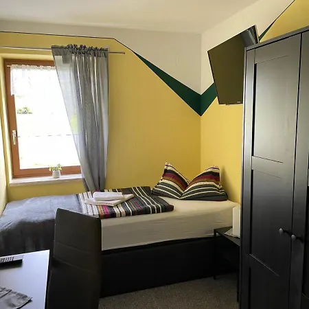 & Gaststaette Bauernstube Heinsdorfergrund