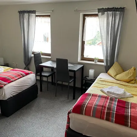 & Gaststaette Bauernstube Pensjonat 3*