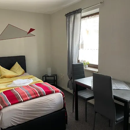 & Gaststaette Bauernstube Pensjonat Heinsdorfergrund