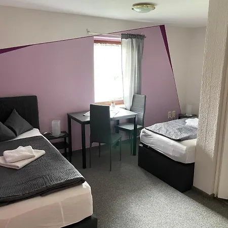 Pensjonat & Gaststaette Bauernstube Heinsdorfergrund