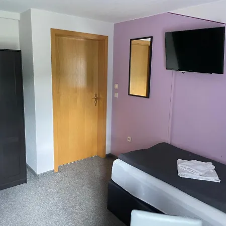 Pensjonat & Gaststaette Bauernstube