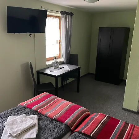 Pensjonat & Gaststaette Bauernstube Heinsdorfergrund