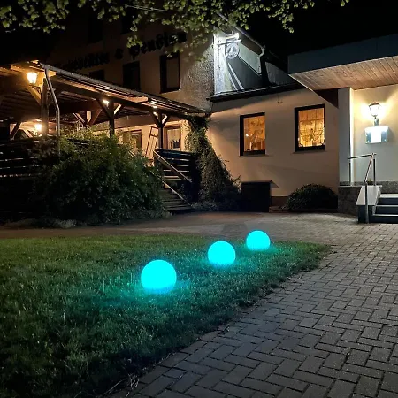 & Gaststaette Bauernstube Pensjonat 3*